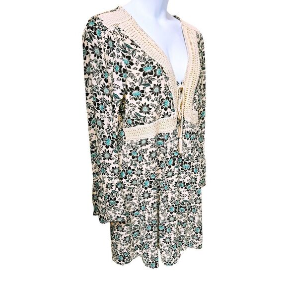 TORRID Plus Size Mini Gauze Lace-Up Floral Skater dress Size 1X - Picture 5 of 16